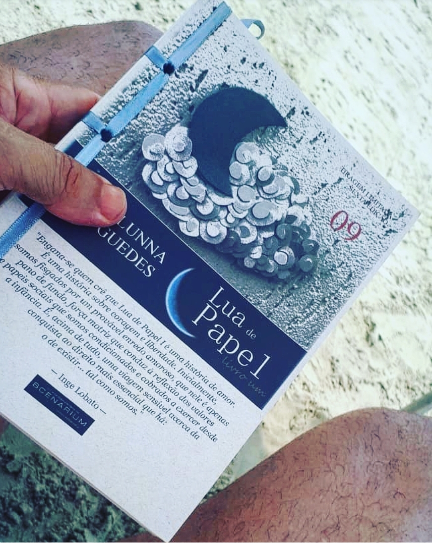 lua de papel